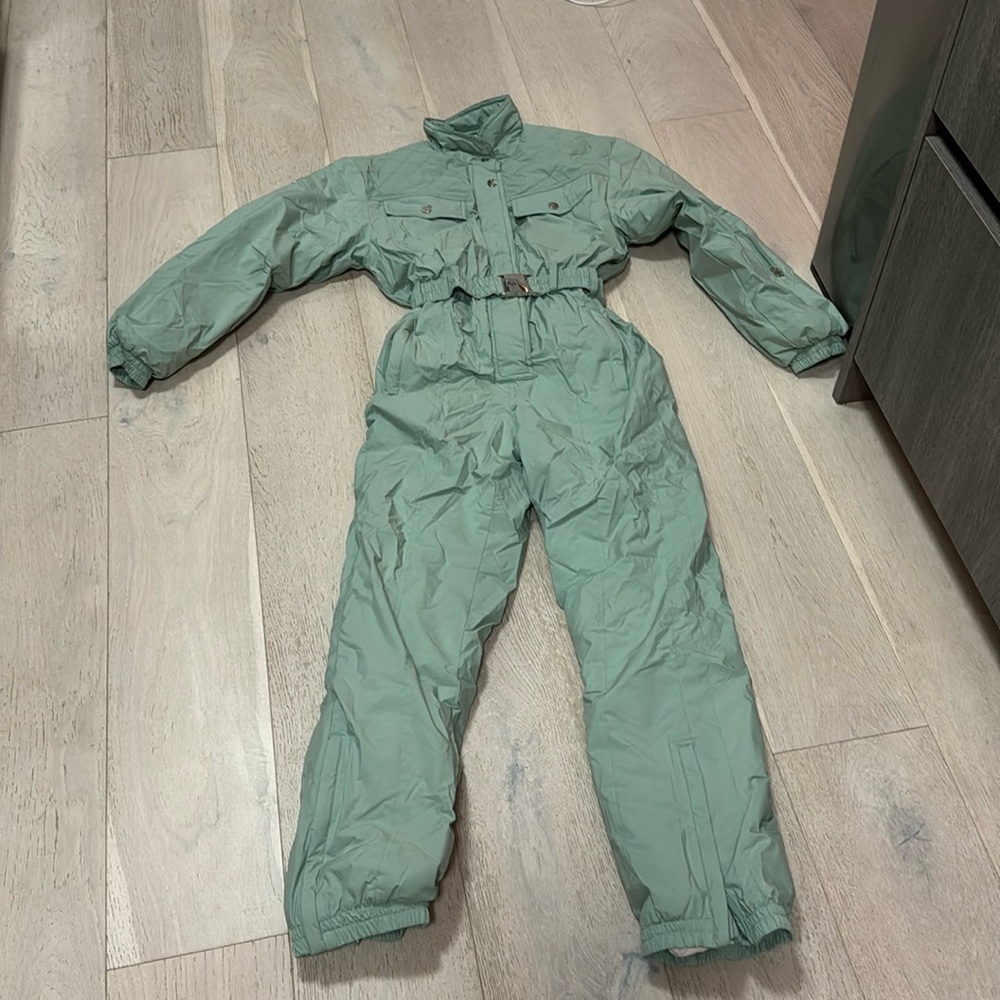 Ski suit new XS fits like S